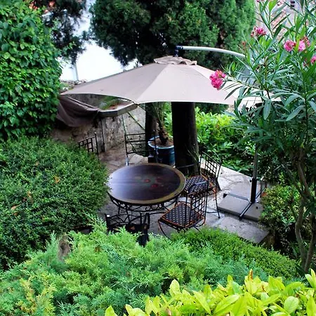 Luxury Orh Affittacamere 4*