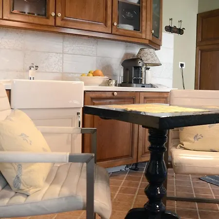 Luxury Orh Affittacamere 4*
